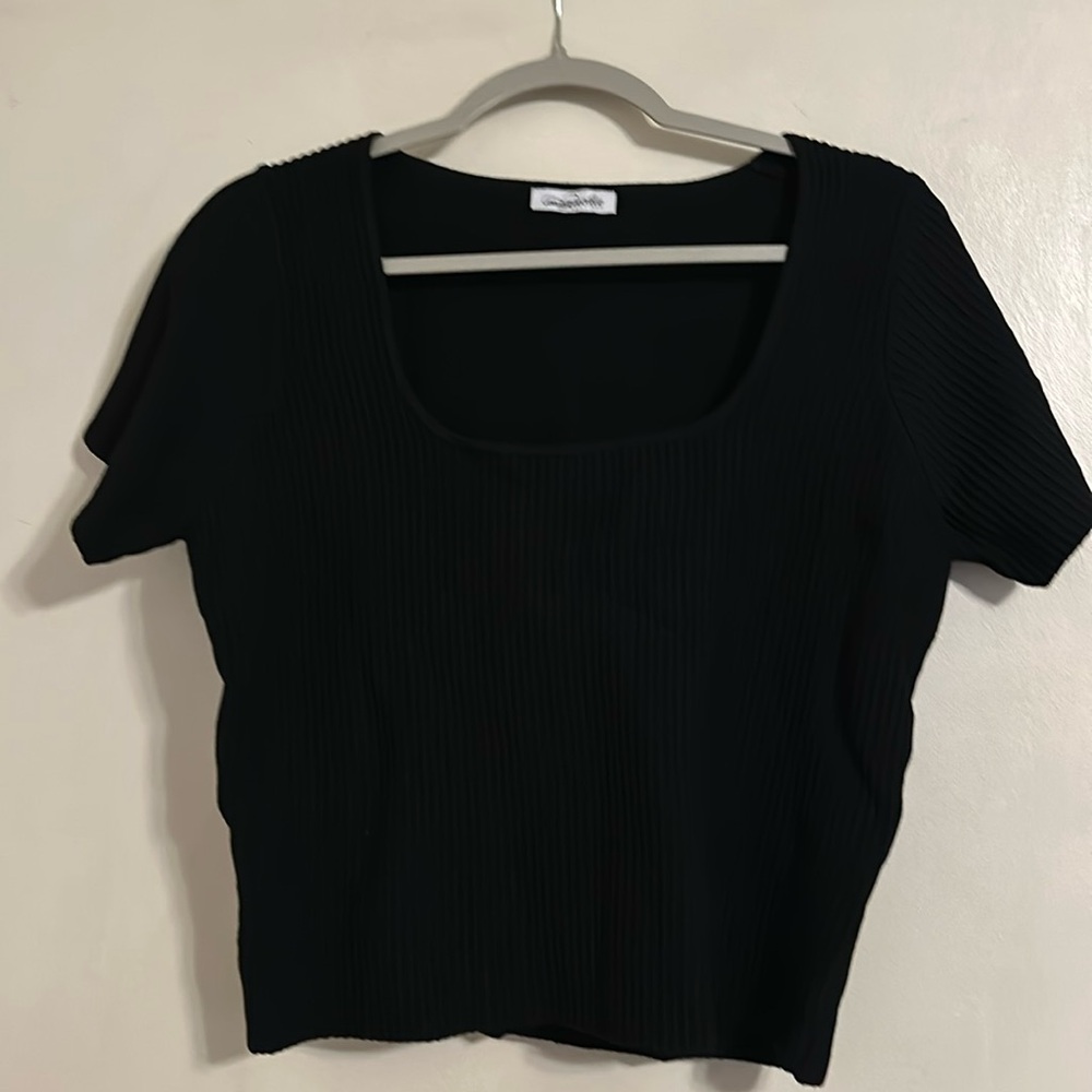 NEW Magnolia Boutique cropped black ribbed top